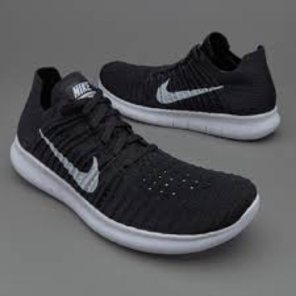 Nike fly knit running shoes